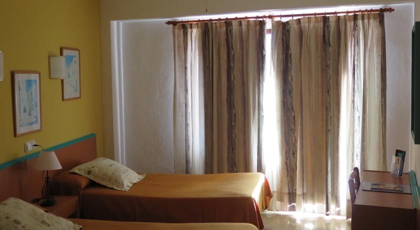 Elegance Playa Arenal III Hostel Ел Аренал Екстериор снимка