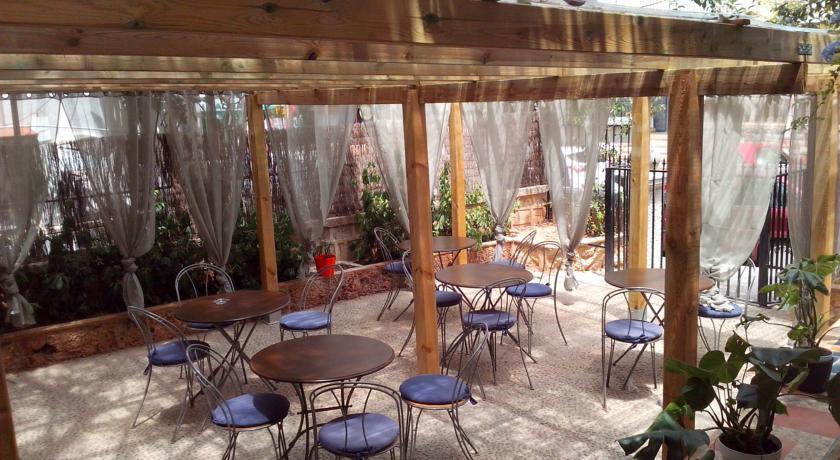 Elegance Playa Arenal III Hostel Ел Аренал Екстериор снимка