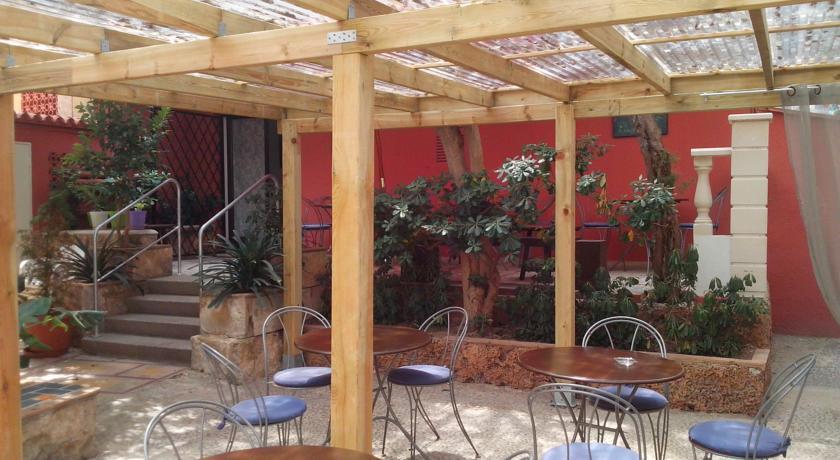 Elegance Playa Arenal III Hostel Ел Аренал Екстериор снимка