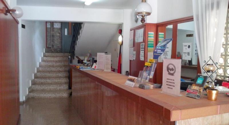 Elegance Playa Arenal III Hostel Ел Аренал Екстериор снимка