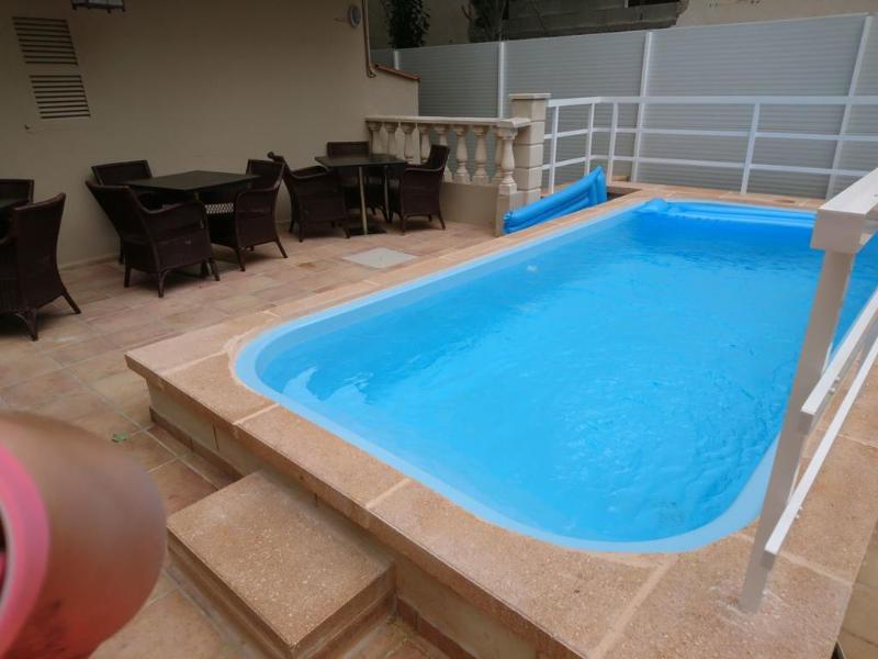 Elegance Playa Arenal III Hostel Ел Аренал Екстериор снимка