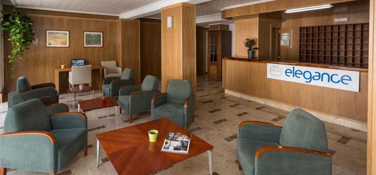 Elegance Playa Arenal III Hostel Ел Аренал Екстериор снимка