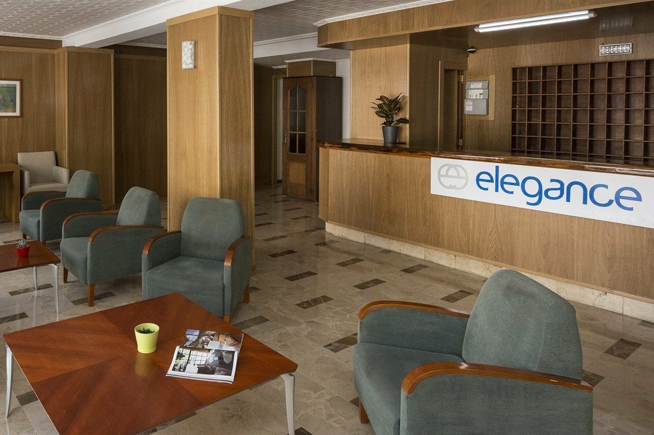 Elegance Playa Arenal III Hostel Ел Аренал Екстериор снимка